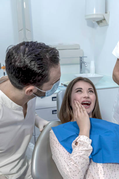 Best Emergency Cosmetic Dentistry (e.g., broken veneers) in Windsor Heights, IA
